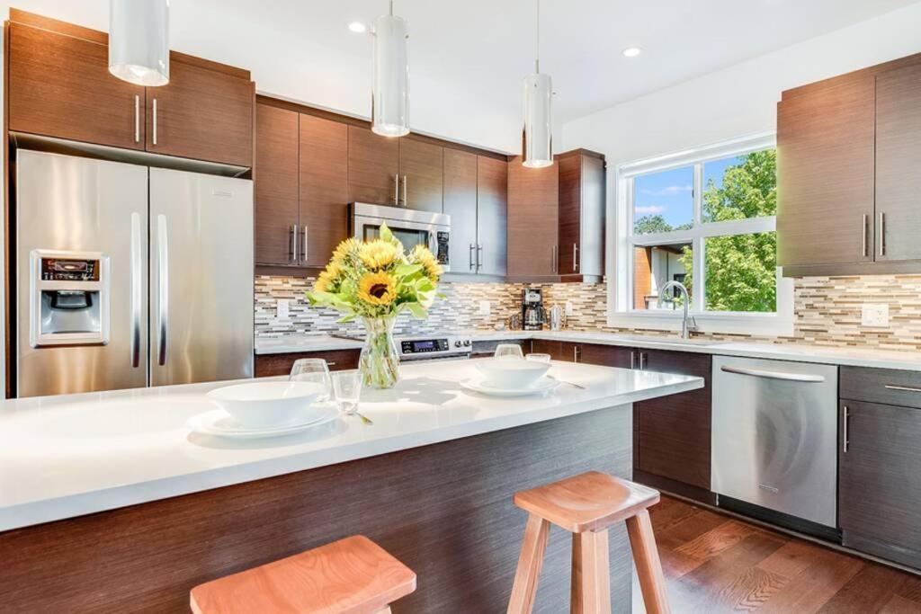 Cedar Hill Sunlit Stay - Bright Spacious & Modern 維多利亞 外观 照片