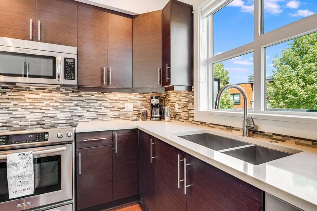 Cedar Hill Sunlit Stay - Bright Spacious & Modern 維多利亞 外观 照片