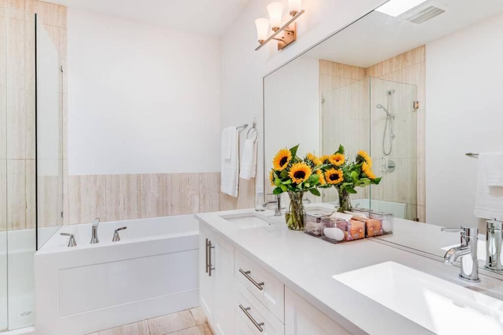 Cedar Hill Sunlit Stay - Bright Spacious & Modern 維多利亞 外观 照片